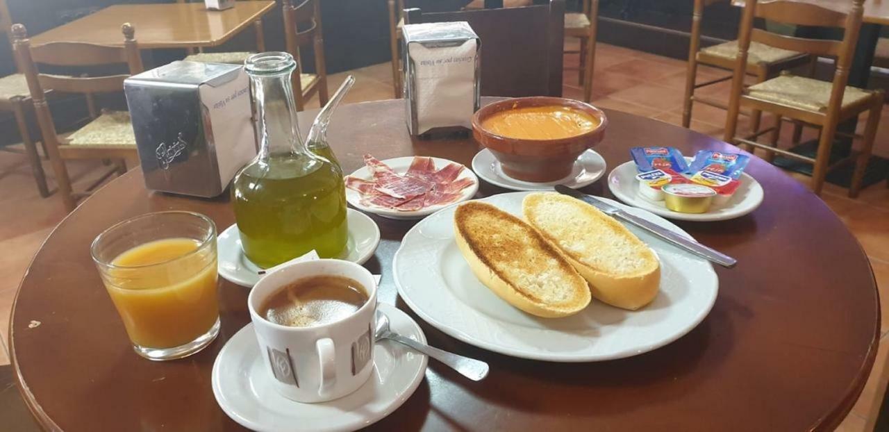 Hotel Restaurante Moya Monesterio Buitenkant foto