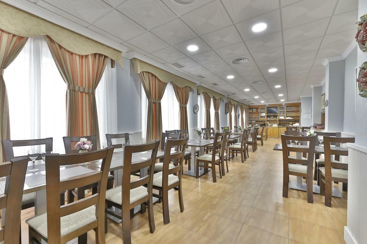Hotel Restaurante Moya Monesterio Buitenkant foto